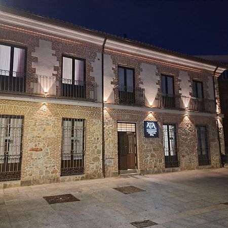 Apartamentos Turisticos Avila Puerta De San Vicente 0-2 Exteriér fotografie