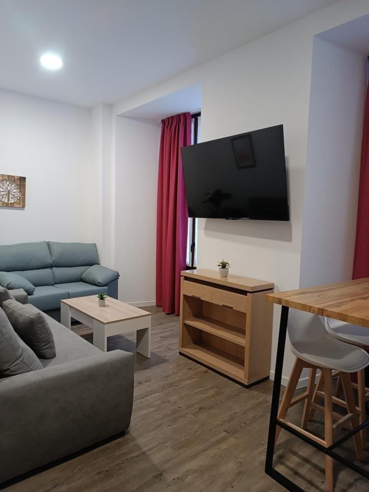 Apartamentos Turisticos Avila Puerta De San Vicente 0-2 Exteriér fotografie